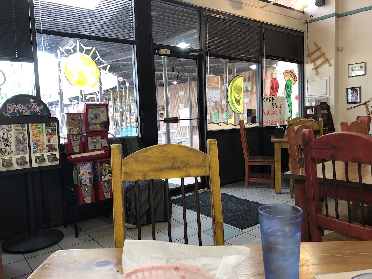 Nina's Artesia